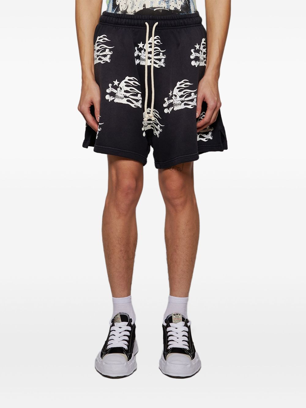 skull-print shorts