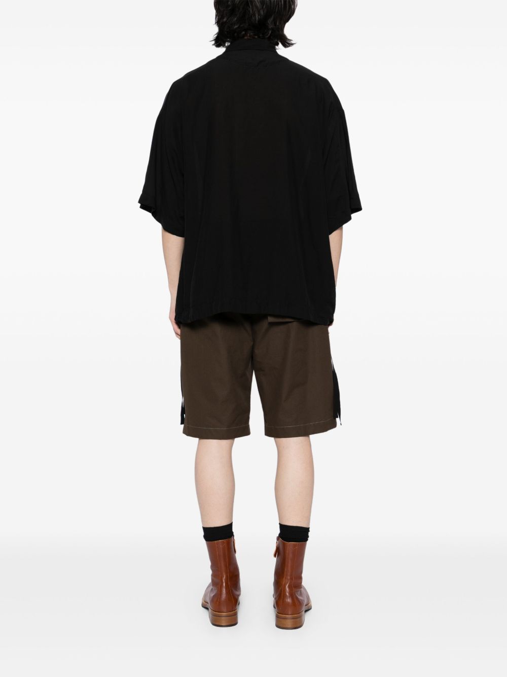 graphic-print shirt