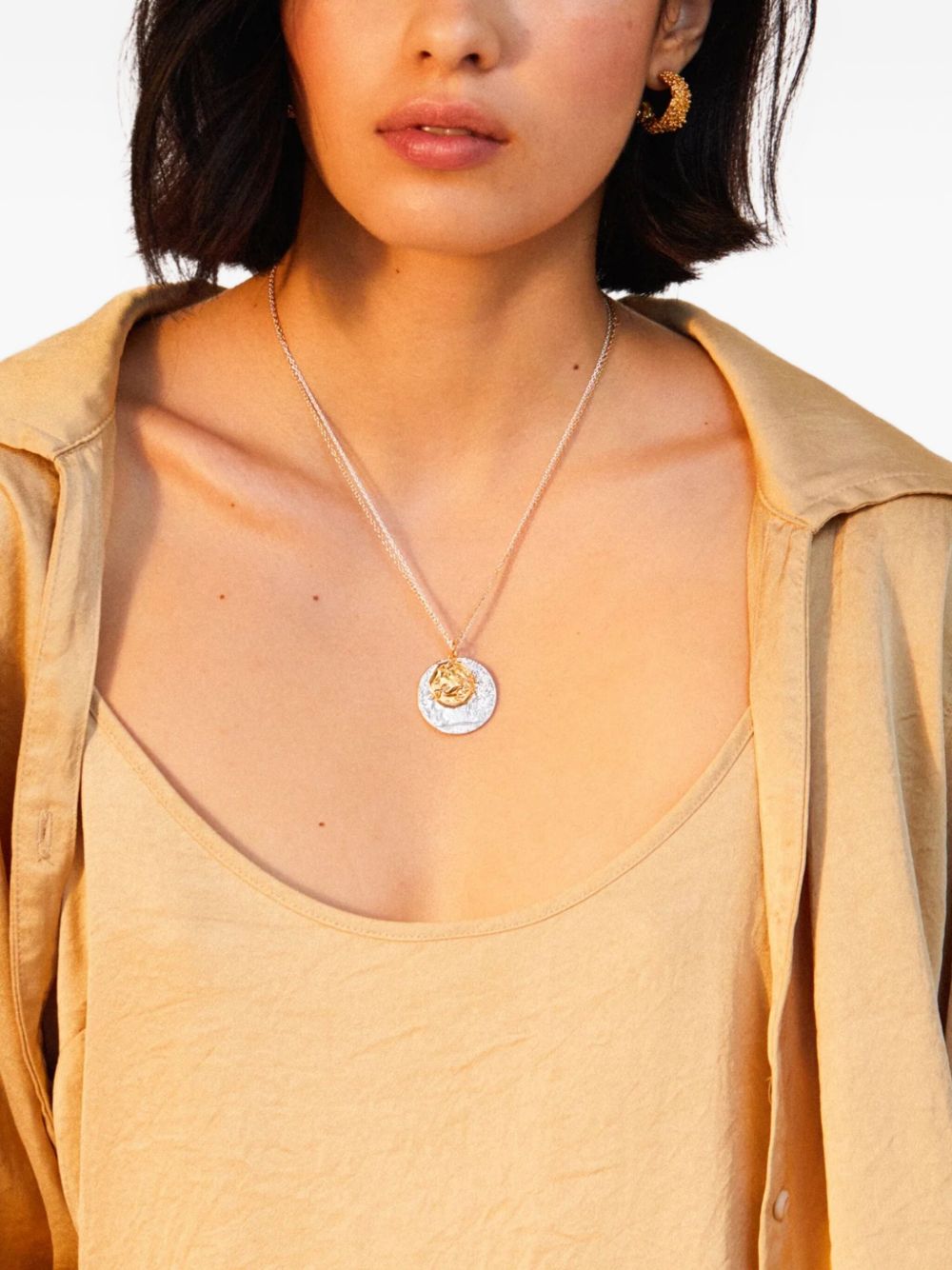 pendant necklace