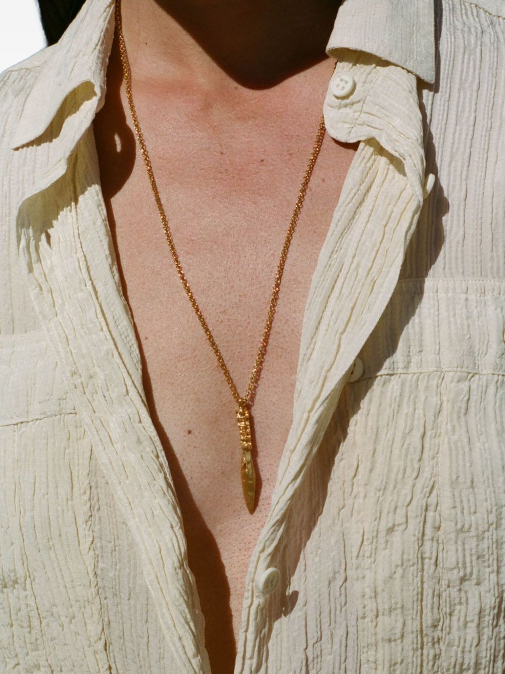 statement-pendant necklace