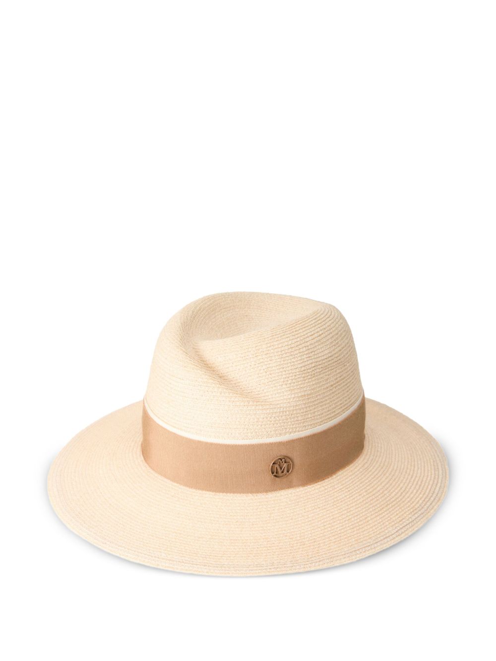 Virginie hat
