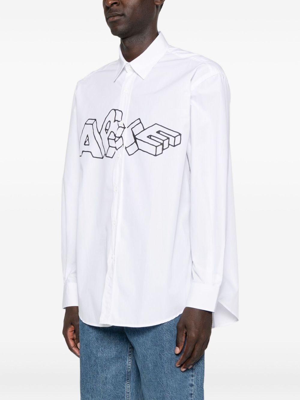 3D-lettering shirt
