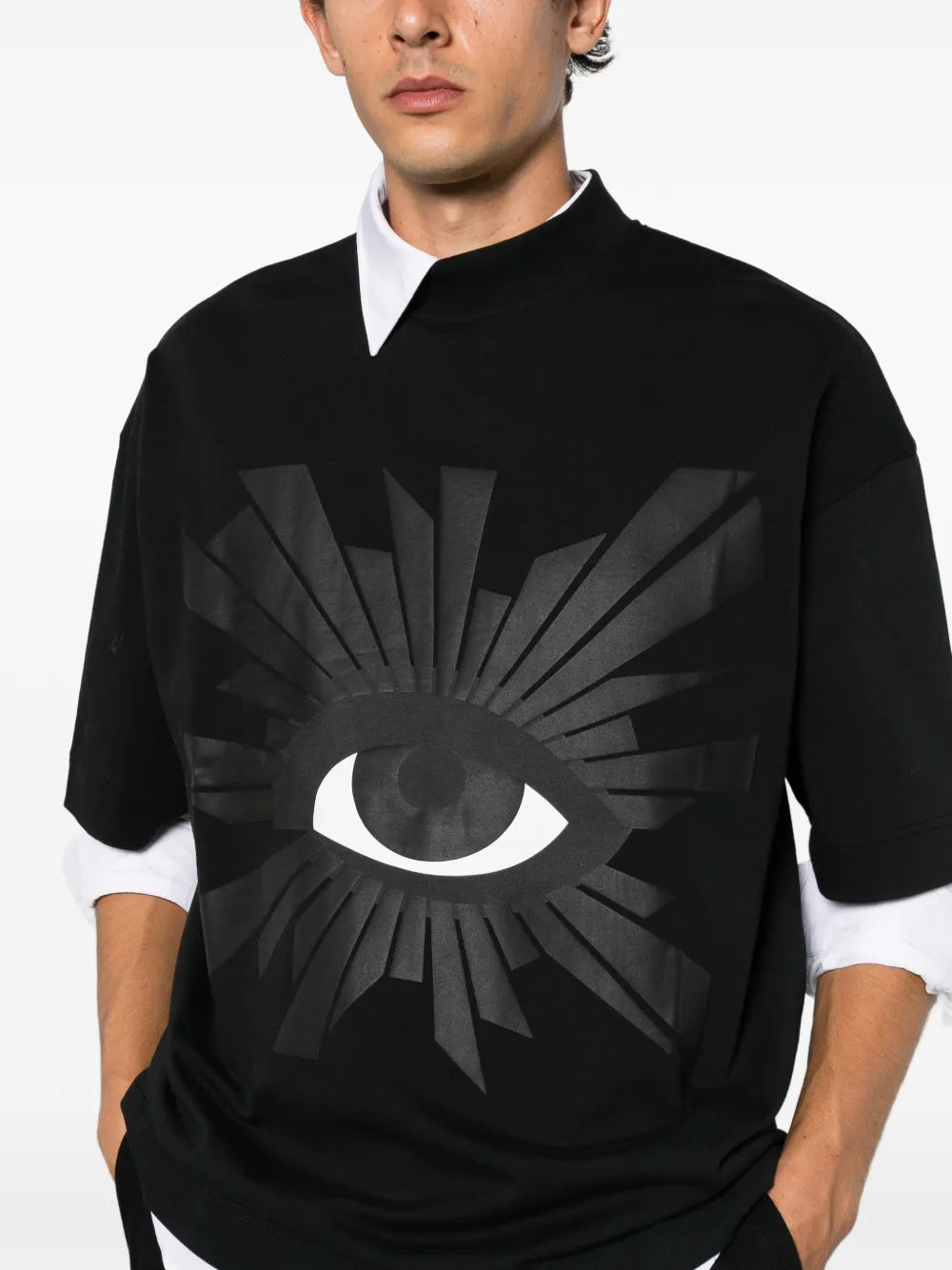 graphic-print high-neck T-shirt