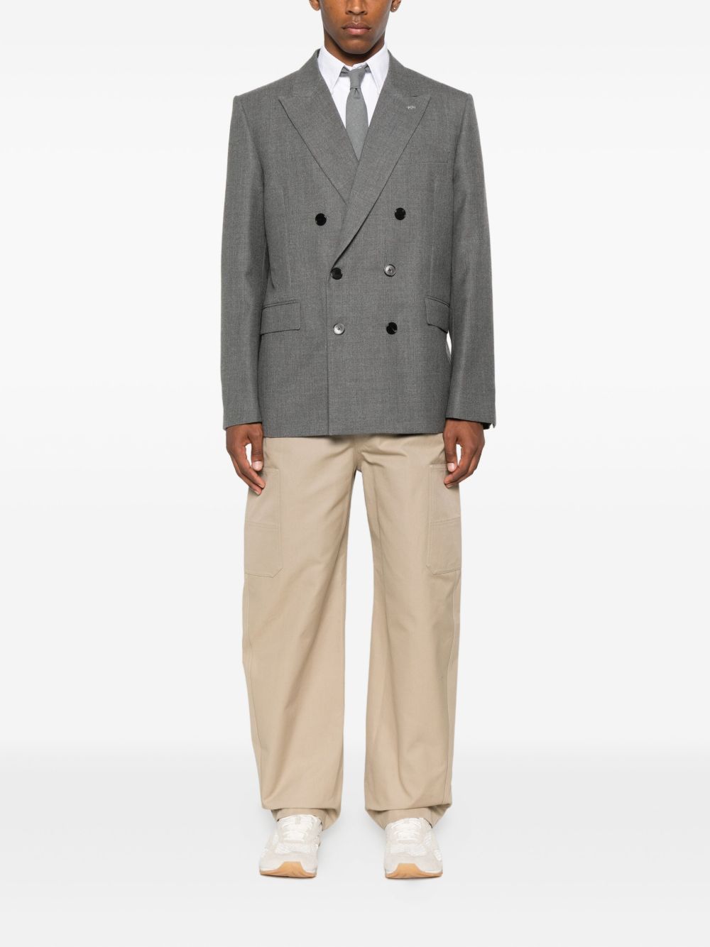 peak-lapel wool blazer