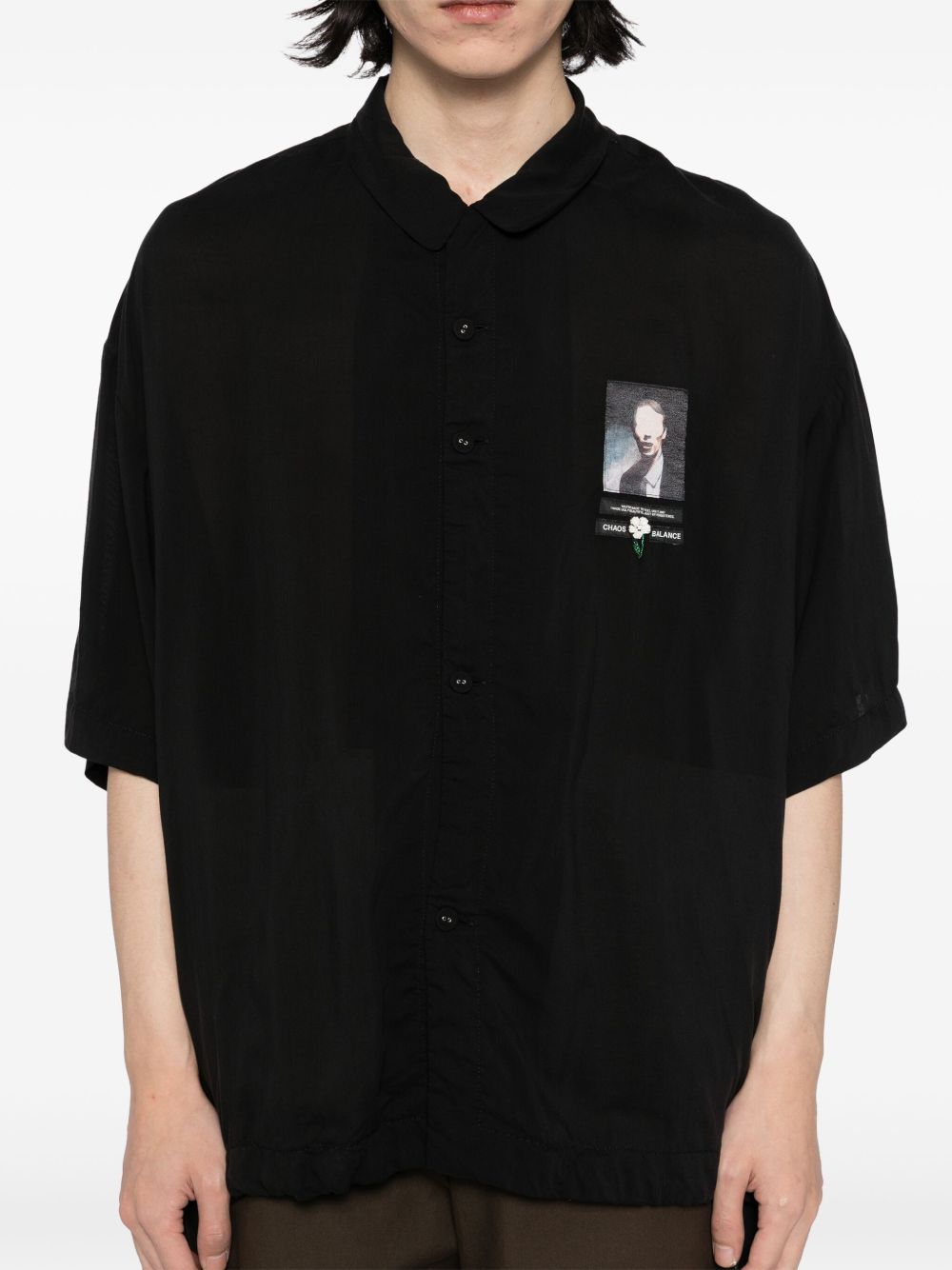 graphic-print shirt