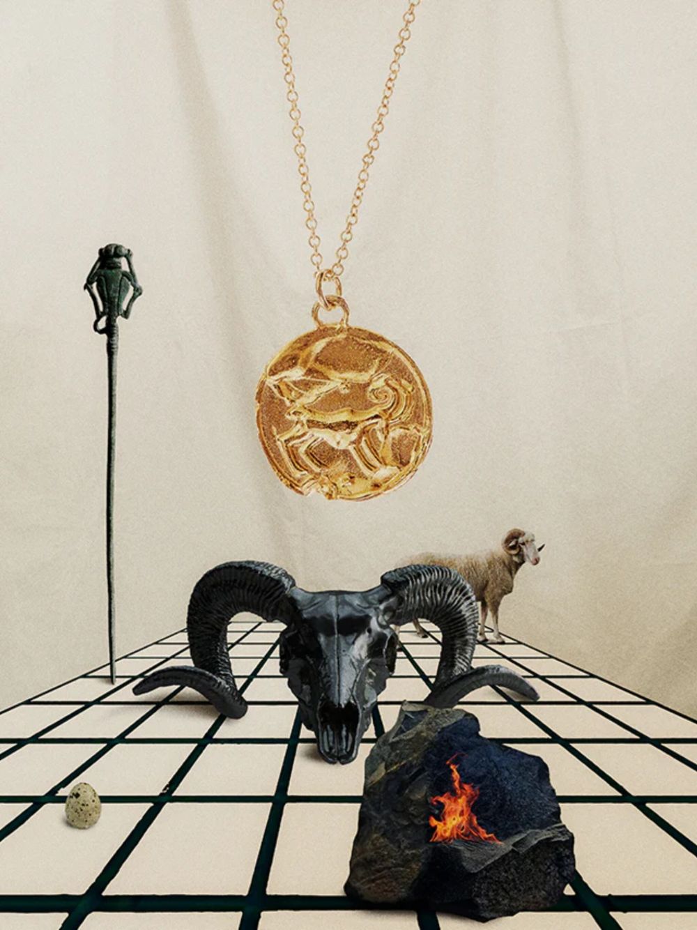pendant necklace