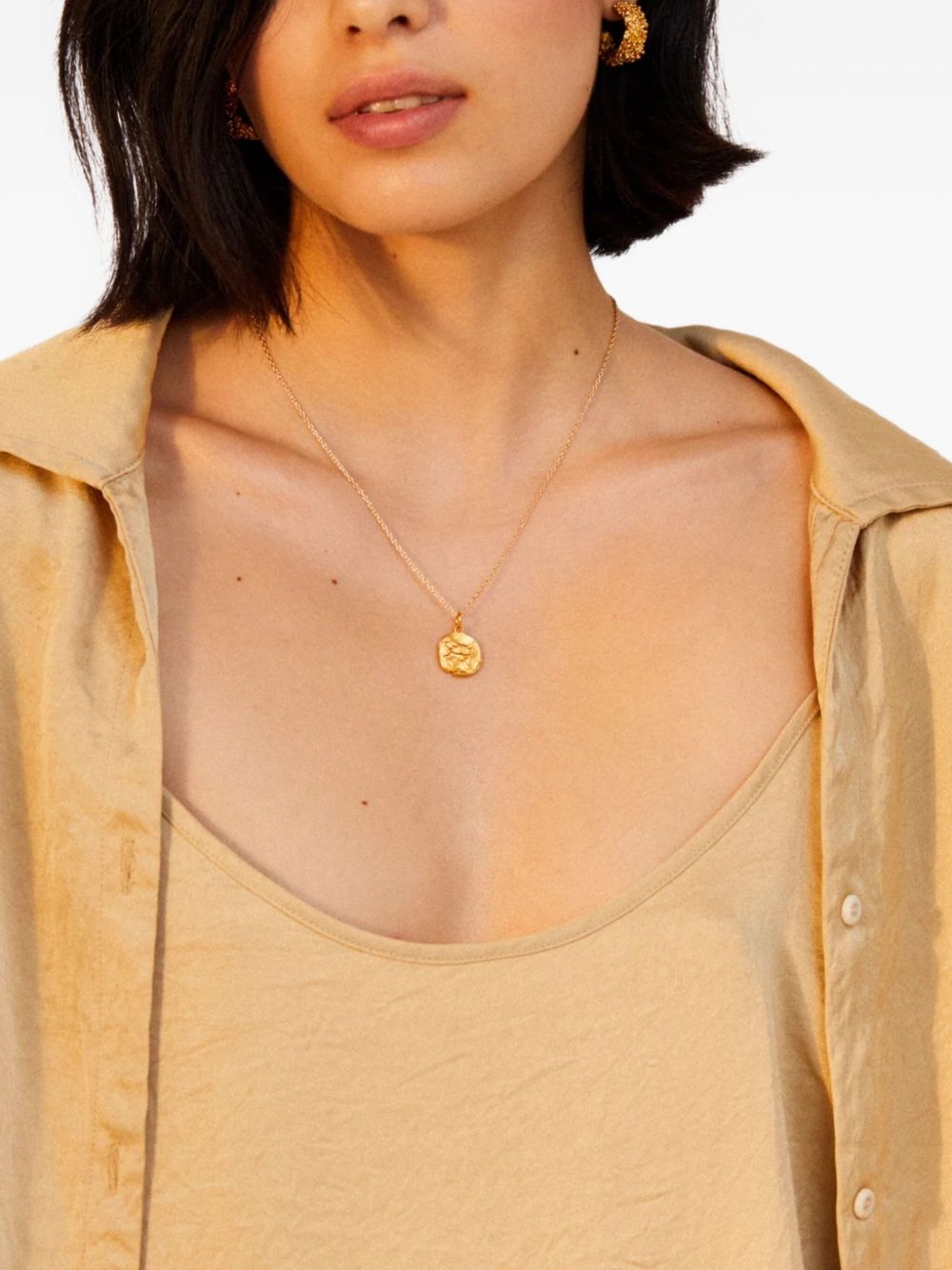 pendant necklace