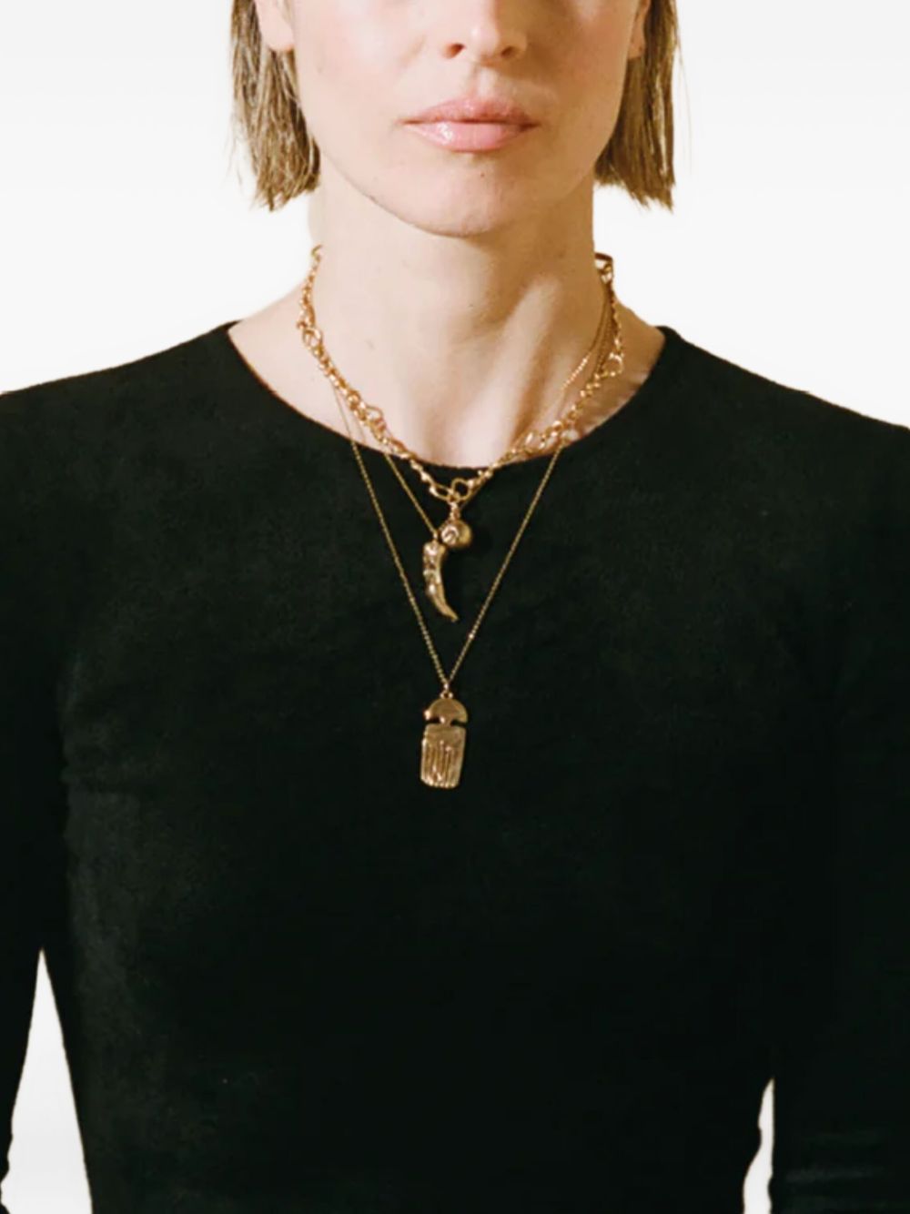 statement-pendant necklace 