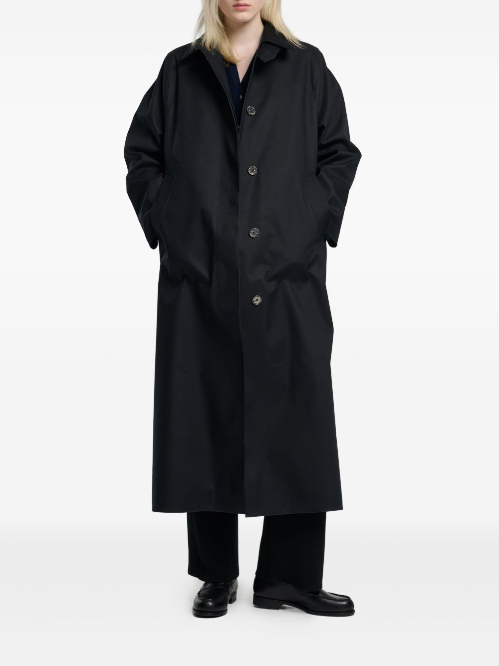 button-fastening single-breasted coat