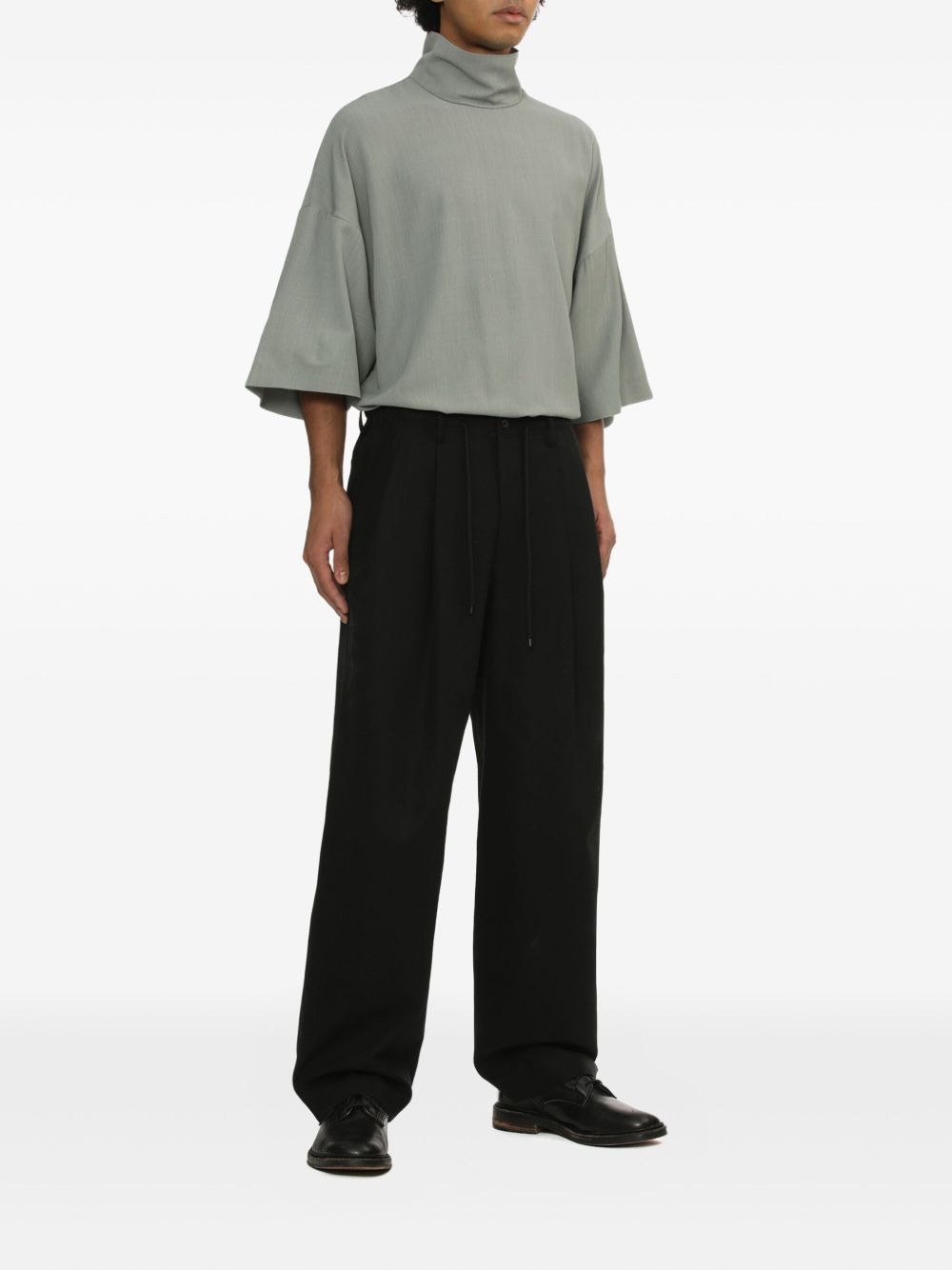 high-neck short-sleeve T-shirt