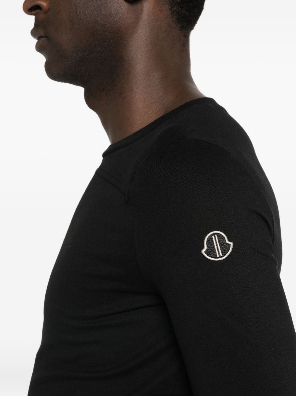 long-sleeved girder T-shirt