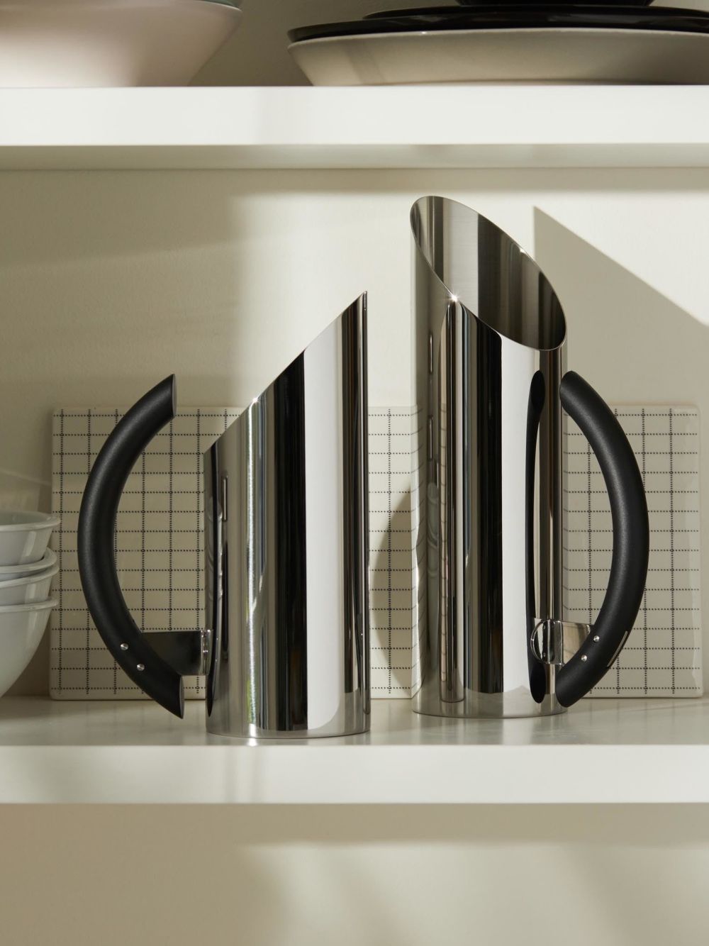 angled handle homeware