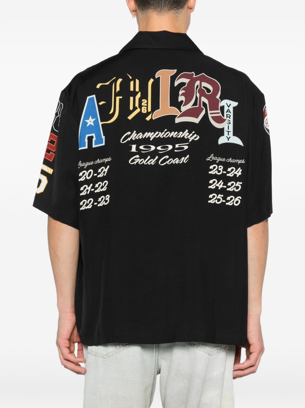 graphic-print shirt