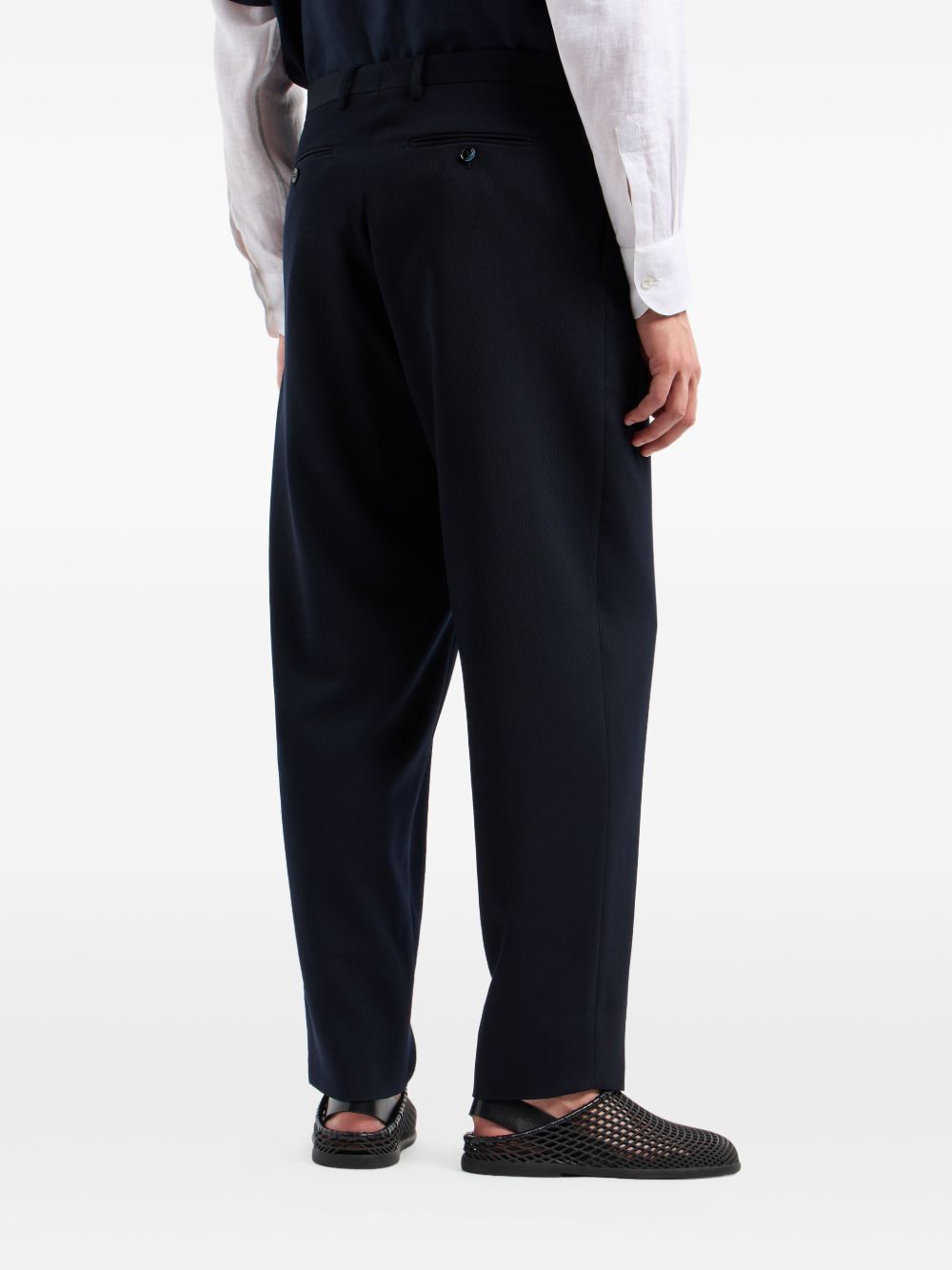 back-pockets trousers