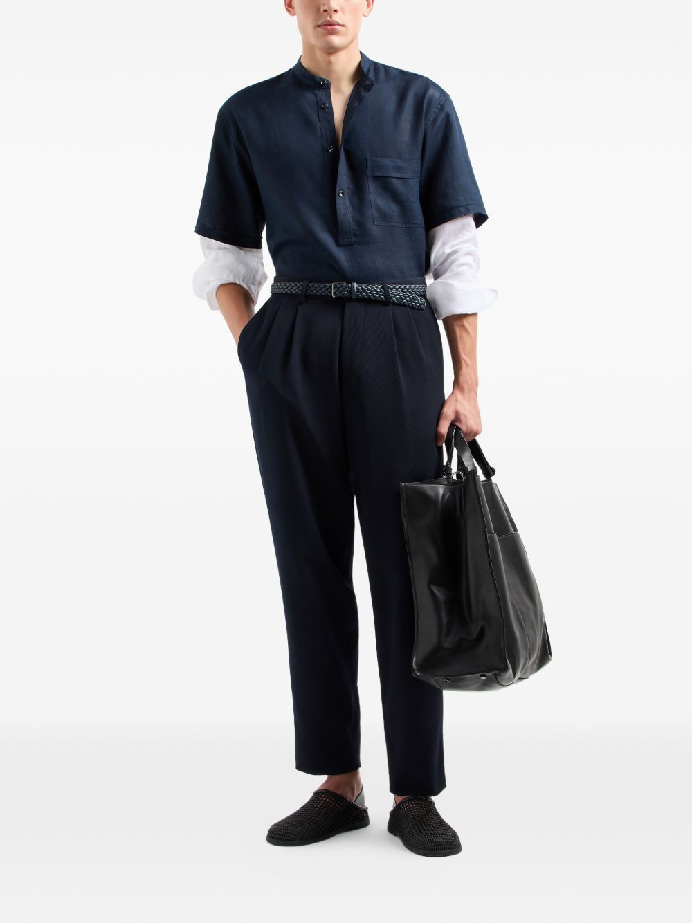 back-pockets trousers