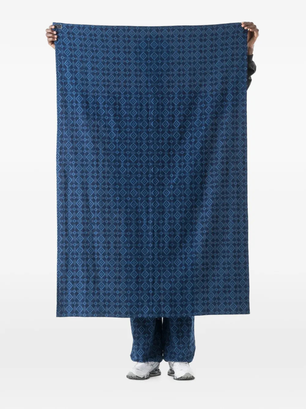 Komon Aizome geometric-pattern scarf