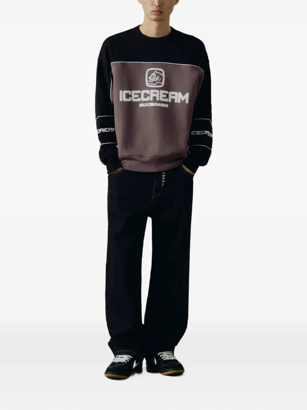 logo-print panelled sweater