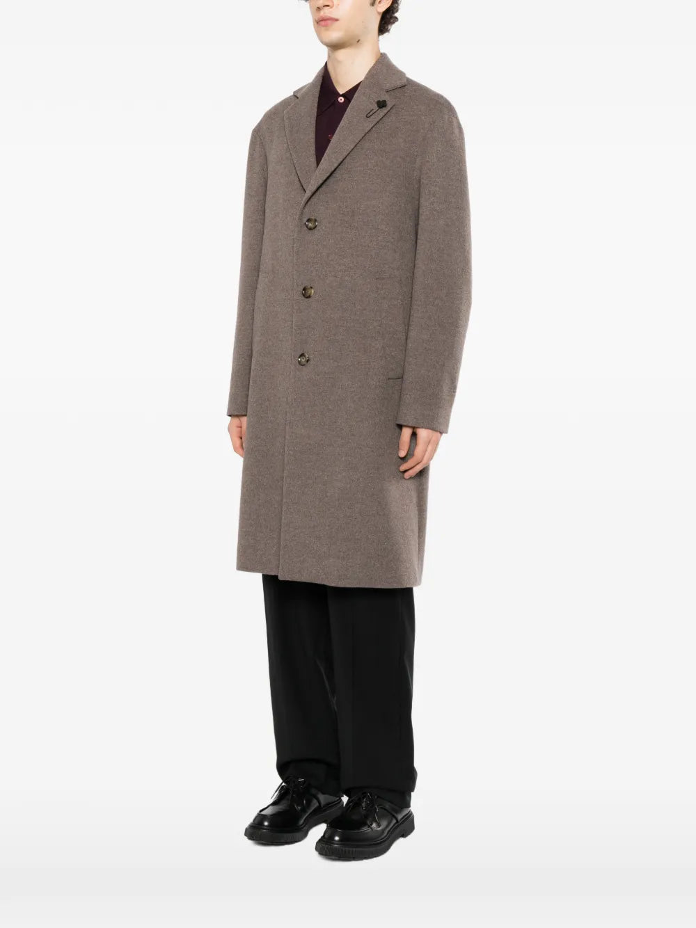 single-breasted notched-lapels coat
