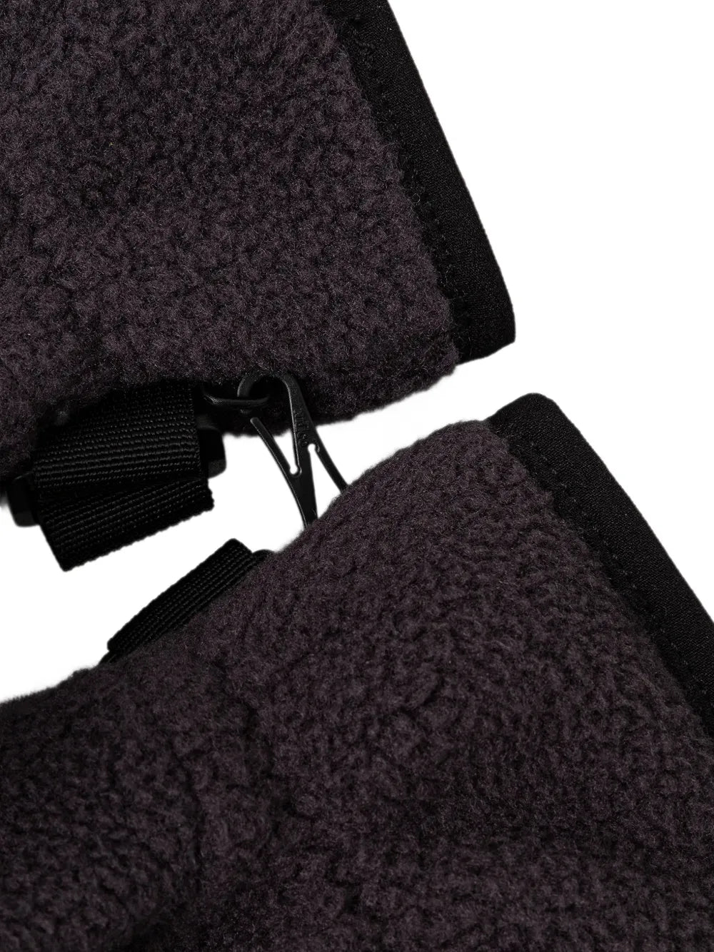 TNF Red Box fleece gloves