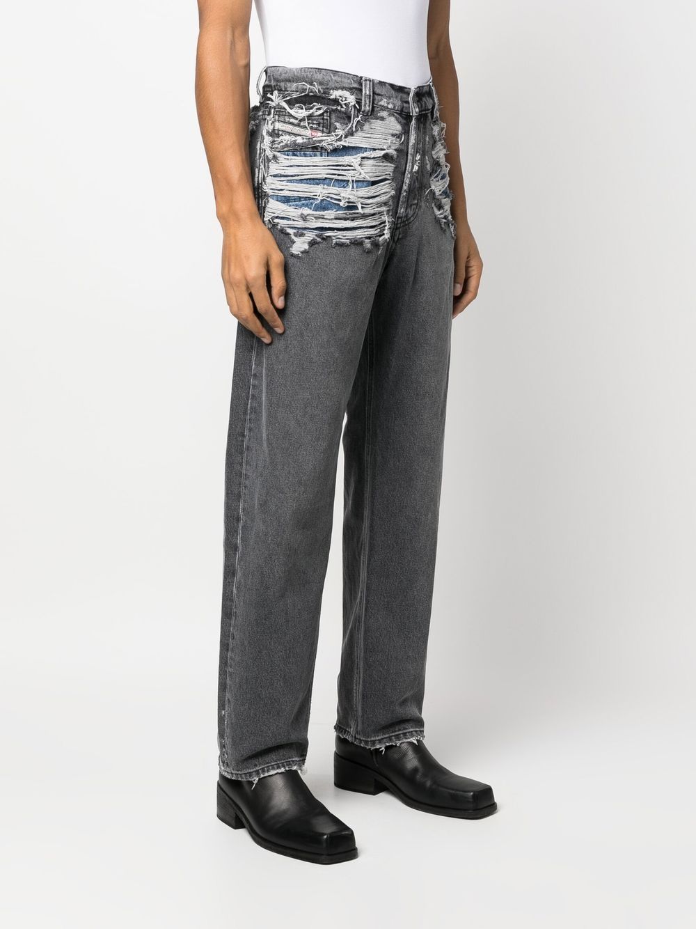 2010 007J4 Straight-Leg Jeans